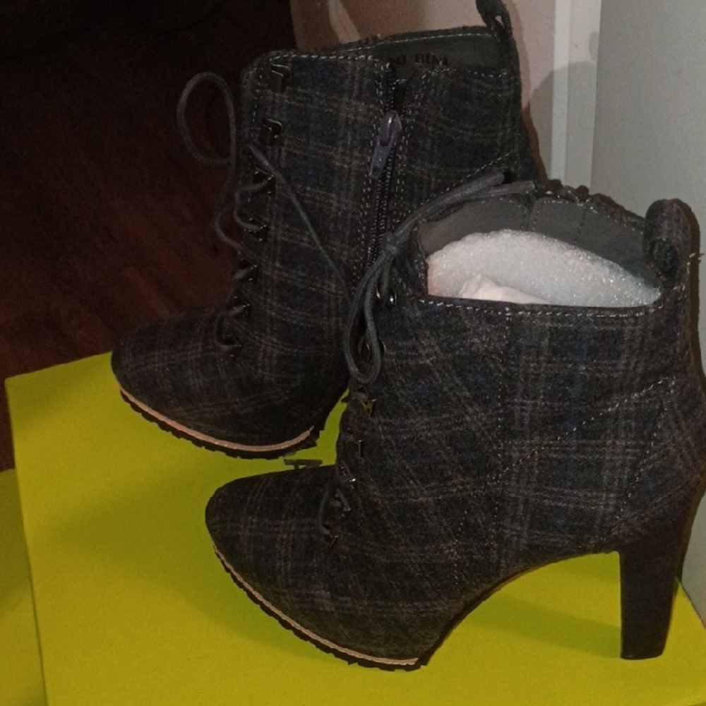 Gianni Bini Plaid Lace Up Boots - Black and Gray